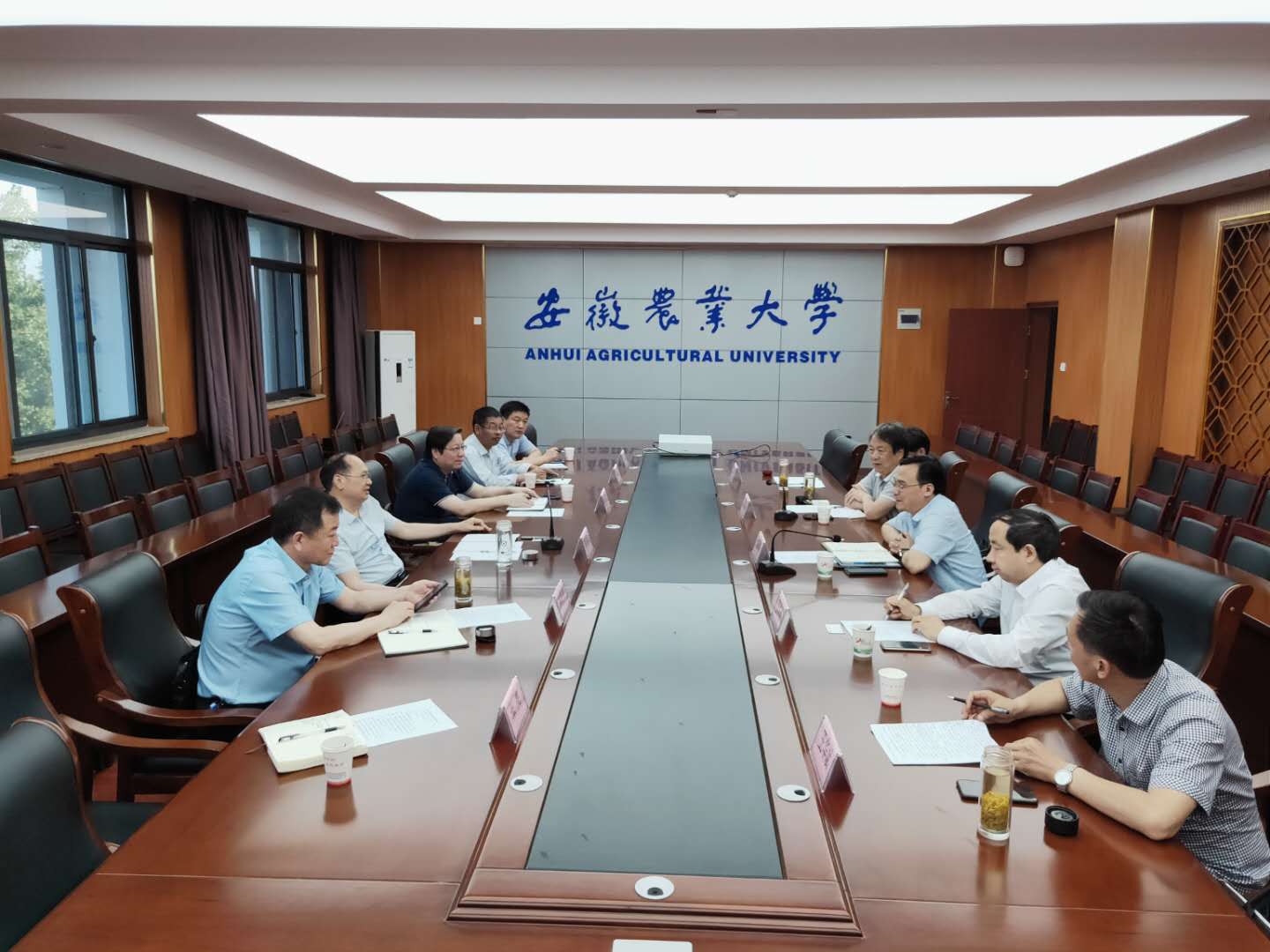 集團(tuán)公司黨委書(shū)記、董事長(zhǎng)詹先豪赴安徽農(nóng)業(yè)大學(xué)廬江郭河國(guó)家農(nóng)業(yè)科技創(chuàng)新與集成示范基地考察